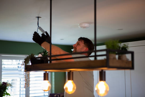 Best Affordable Emergency Electrician  in Santa Moni, CA